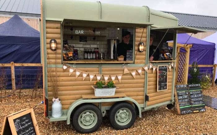 Mobile bar in converted horse box, hire in Kent